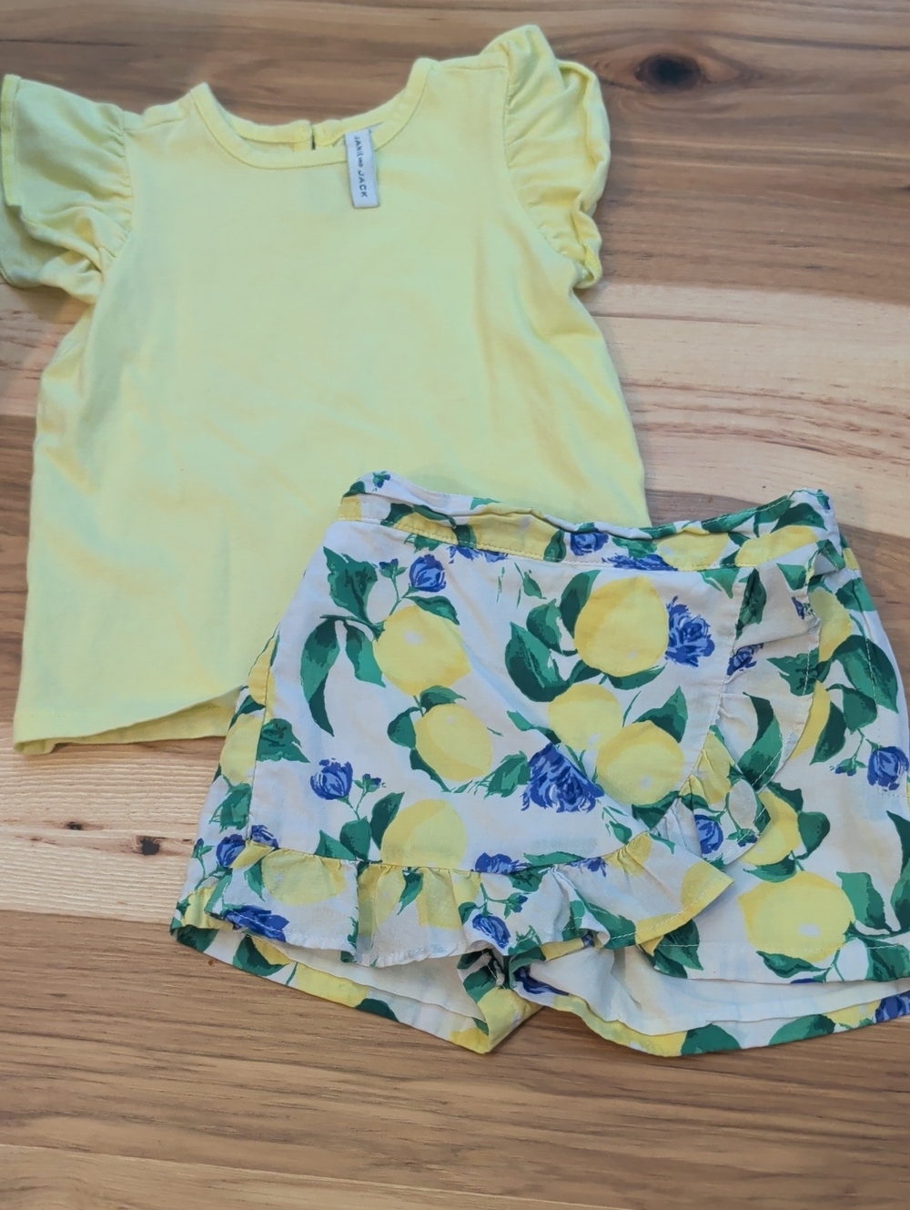 Children's Yellow Ruffle Sleeve Top & Lemon Print Skort Set